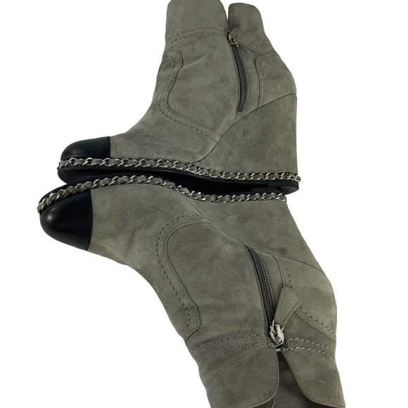 CHANEL Grey Suede Chain Trim Ankle Booties Made in Italy Marked as 38 - 8US - Picture 12 of 15